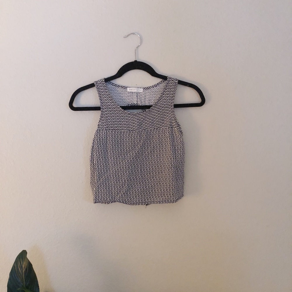 Crop top